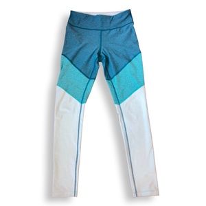 ✨HP✨ Outdoor Voices Light Blue Colorblocked Leggings Size Small